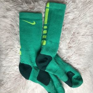 Nike Elite Basketball Socks - Men’s Shoe Size 9-12